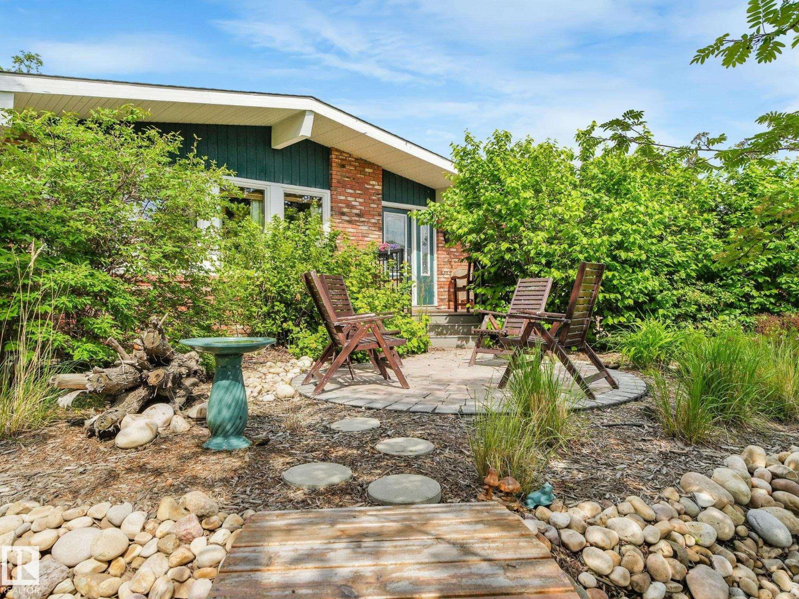 32 Malvern DR - 3