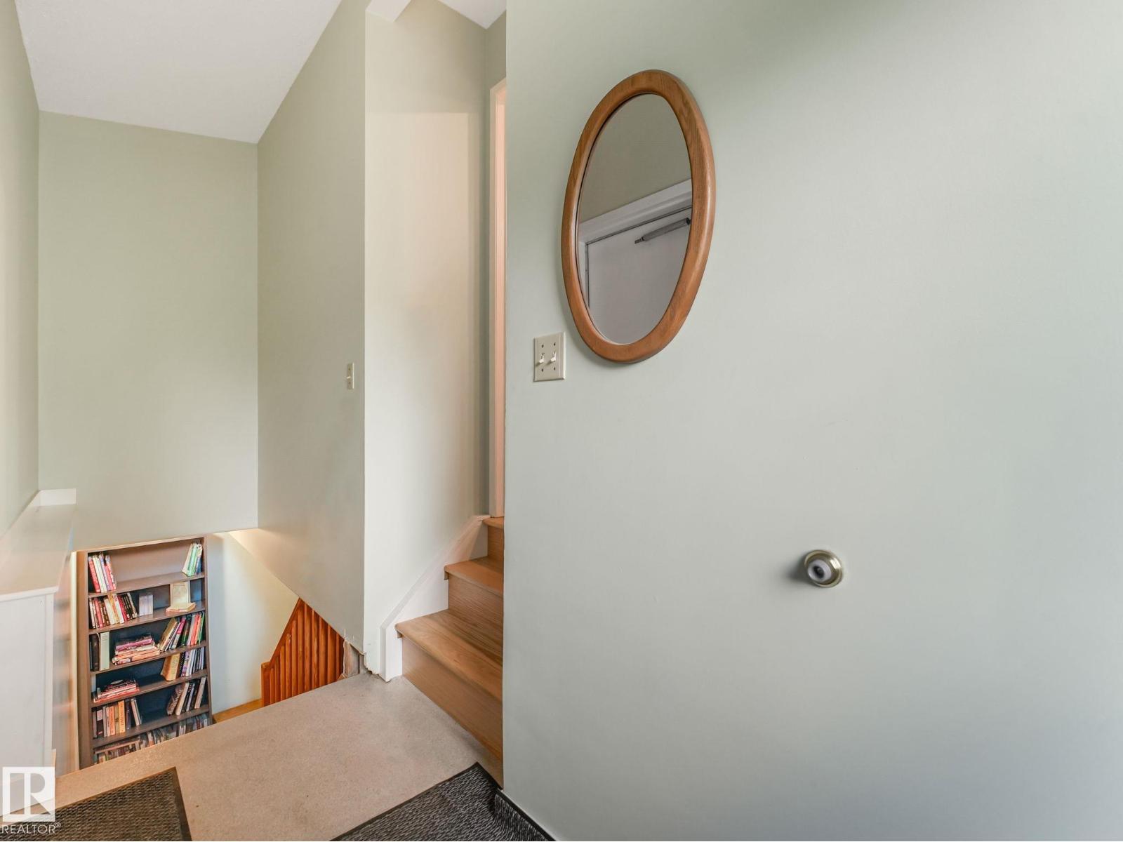 32 Malvern DR - 37