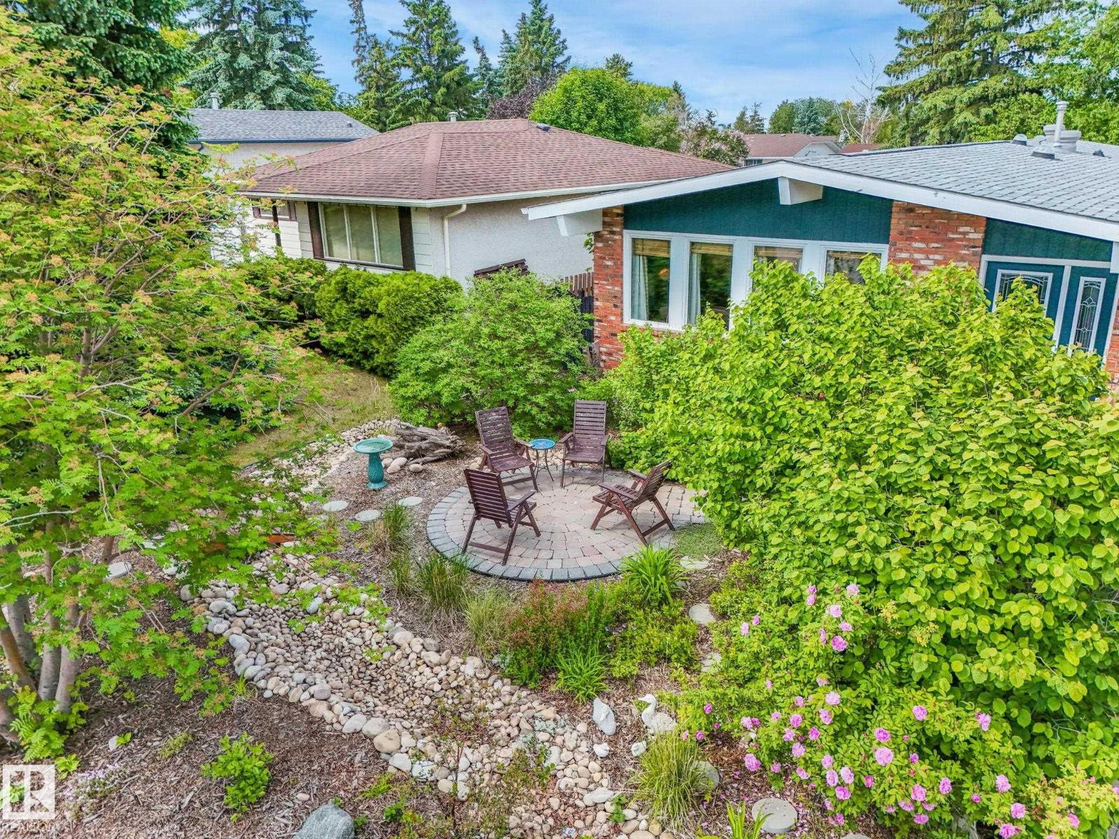 32 Malvern DR - 4