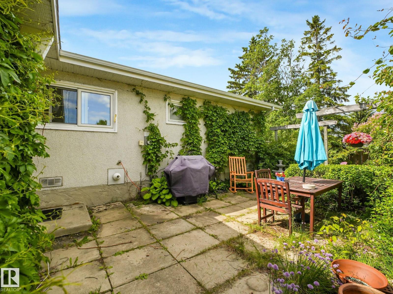 32 Malvern DR - 55