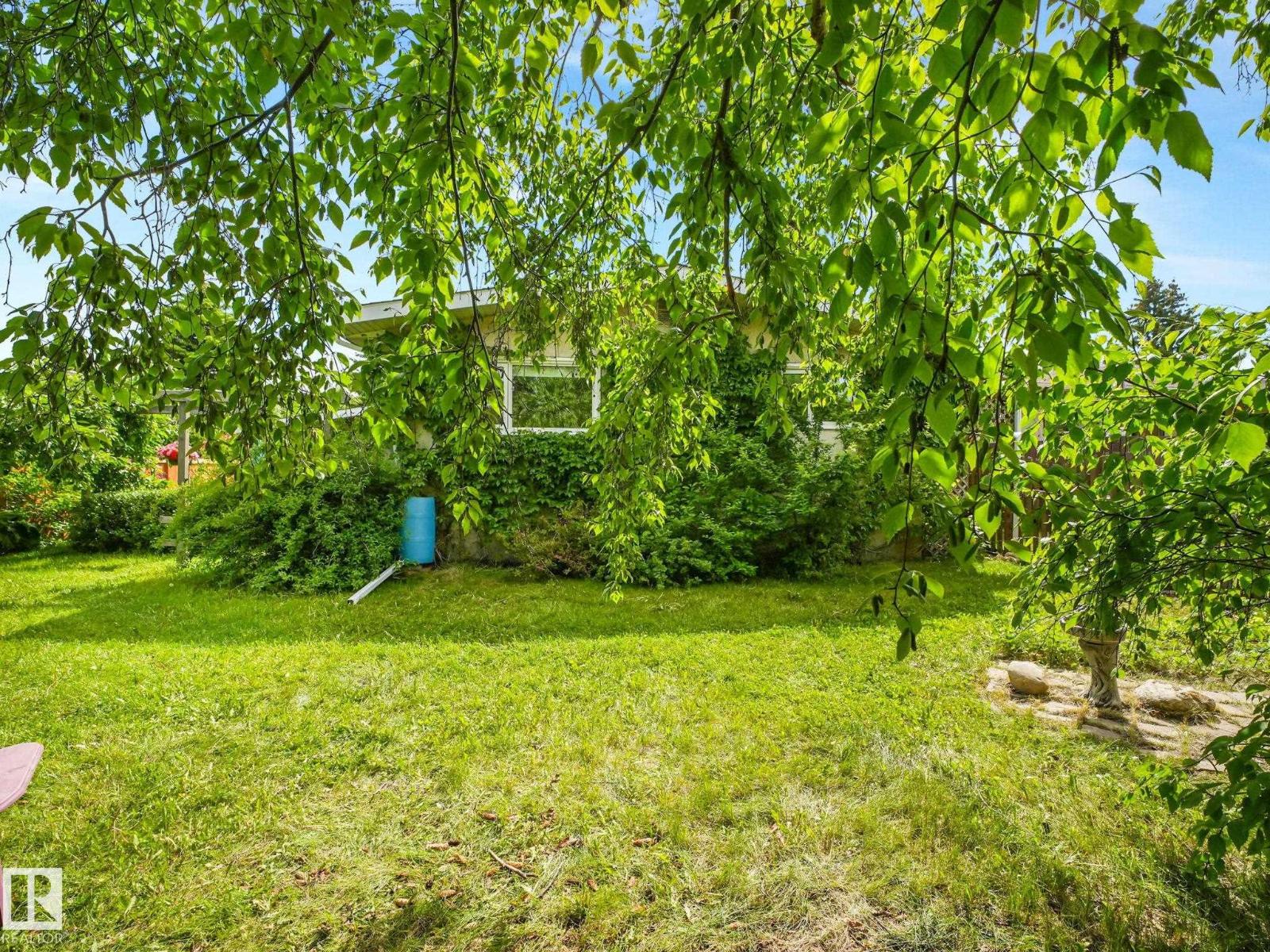 32 Malvern DR - 59