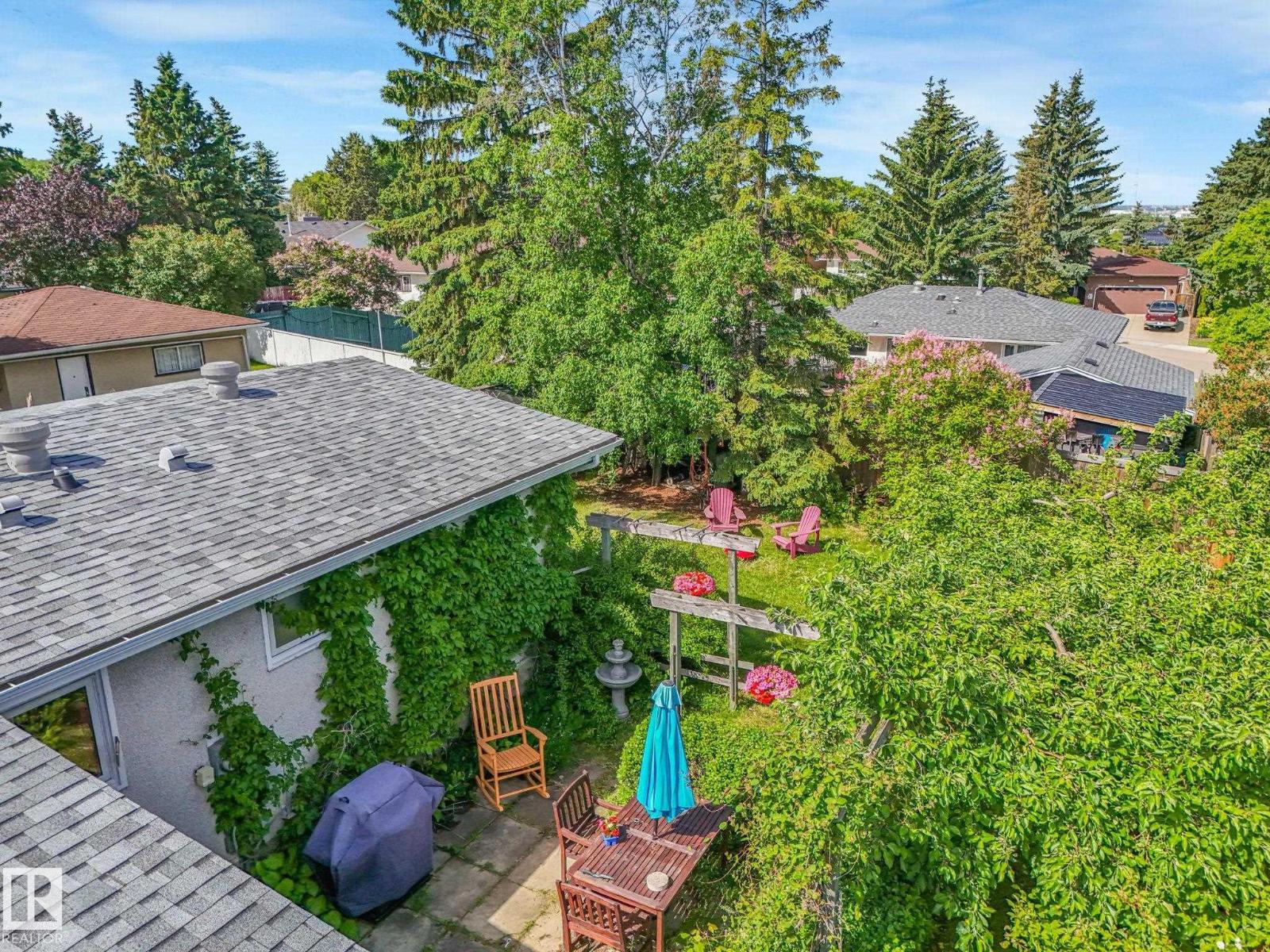 32 Malvern DR - 63