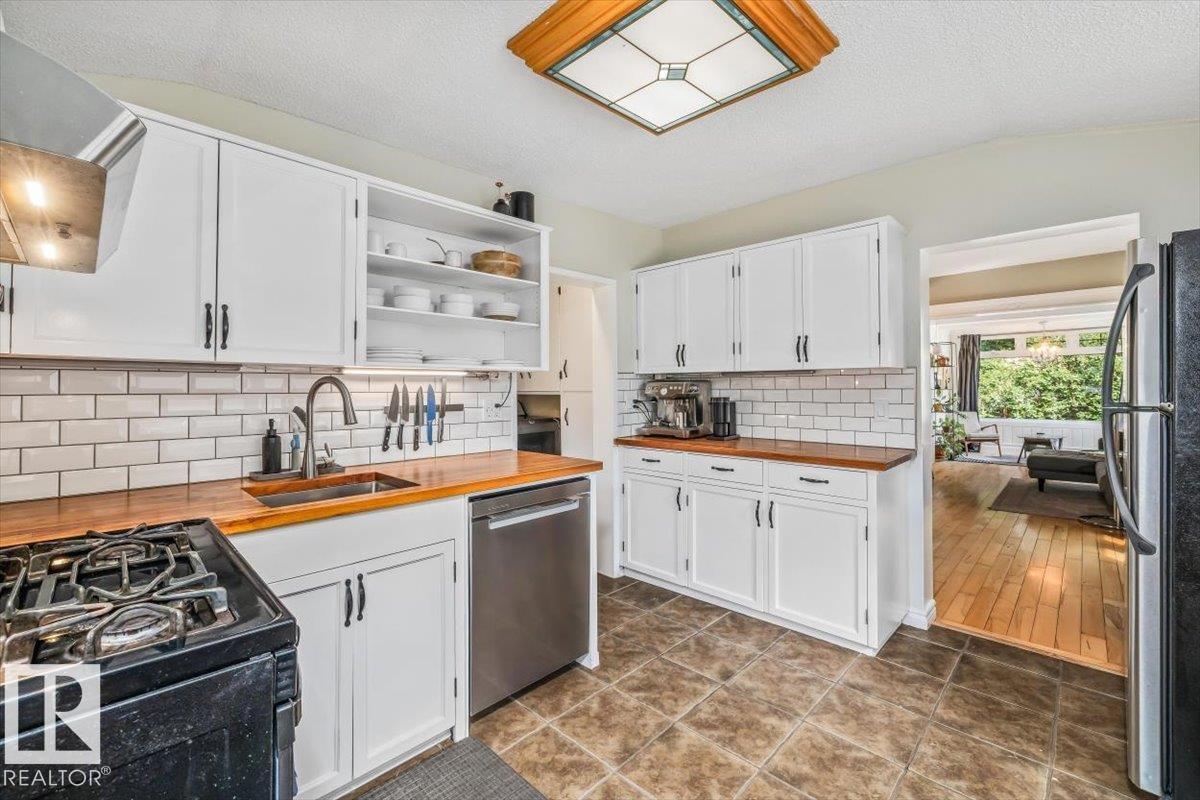 11328 65 ST NW - 17