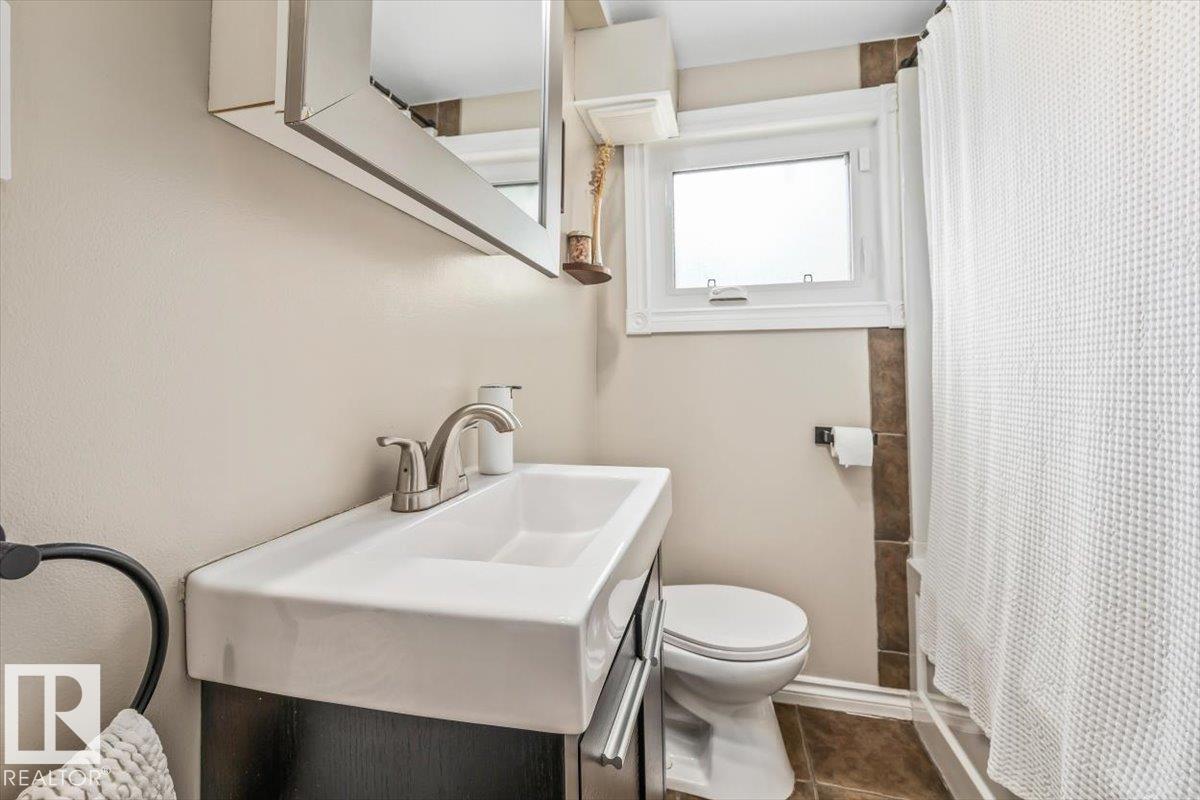 11328 65 ST NW - 19