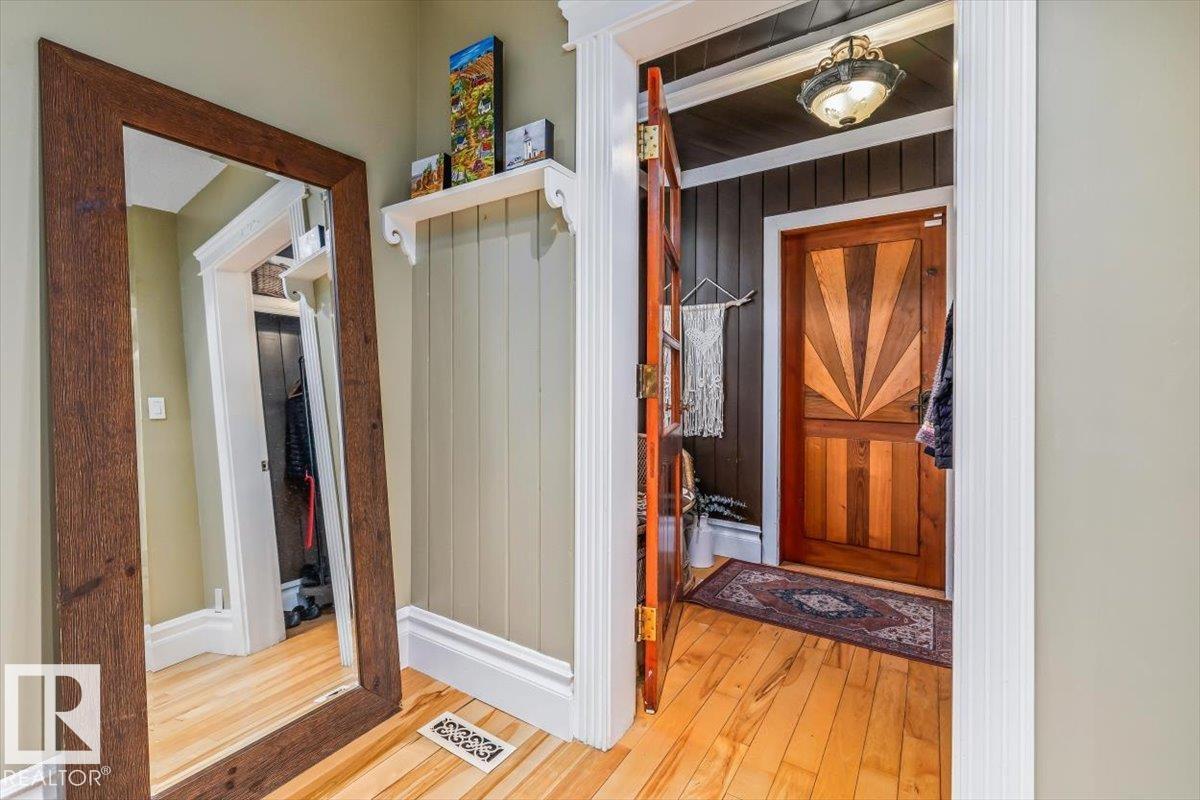 11328 65 ST NW - 2