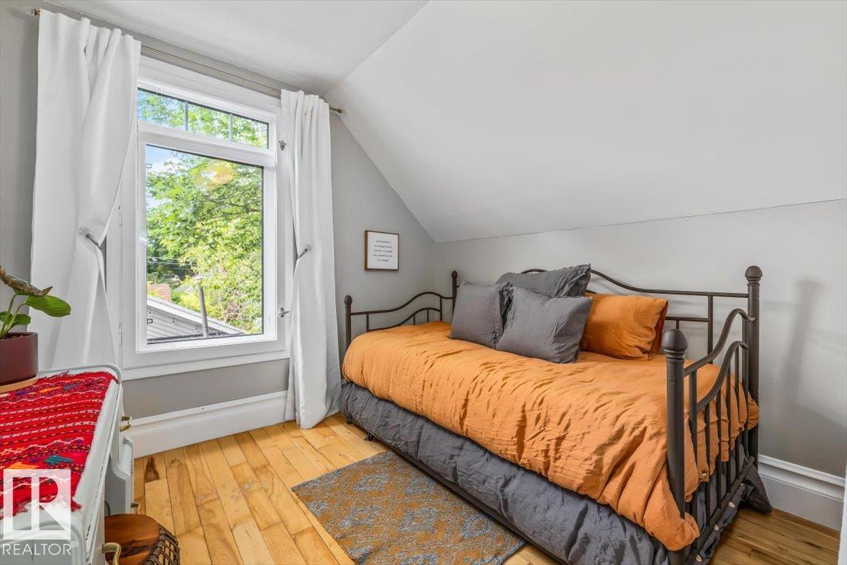 11328 65 ST NW - 25