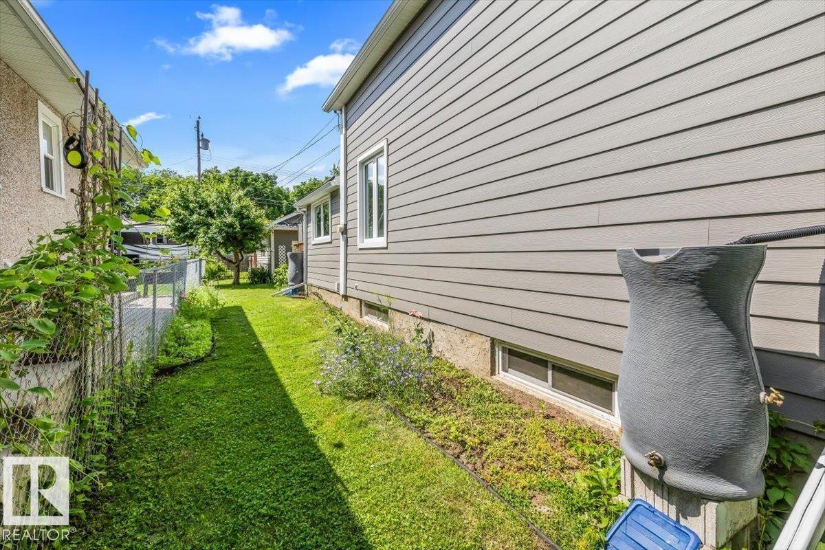 11328 65 ST NW - 32