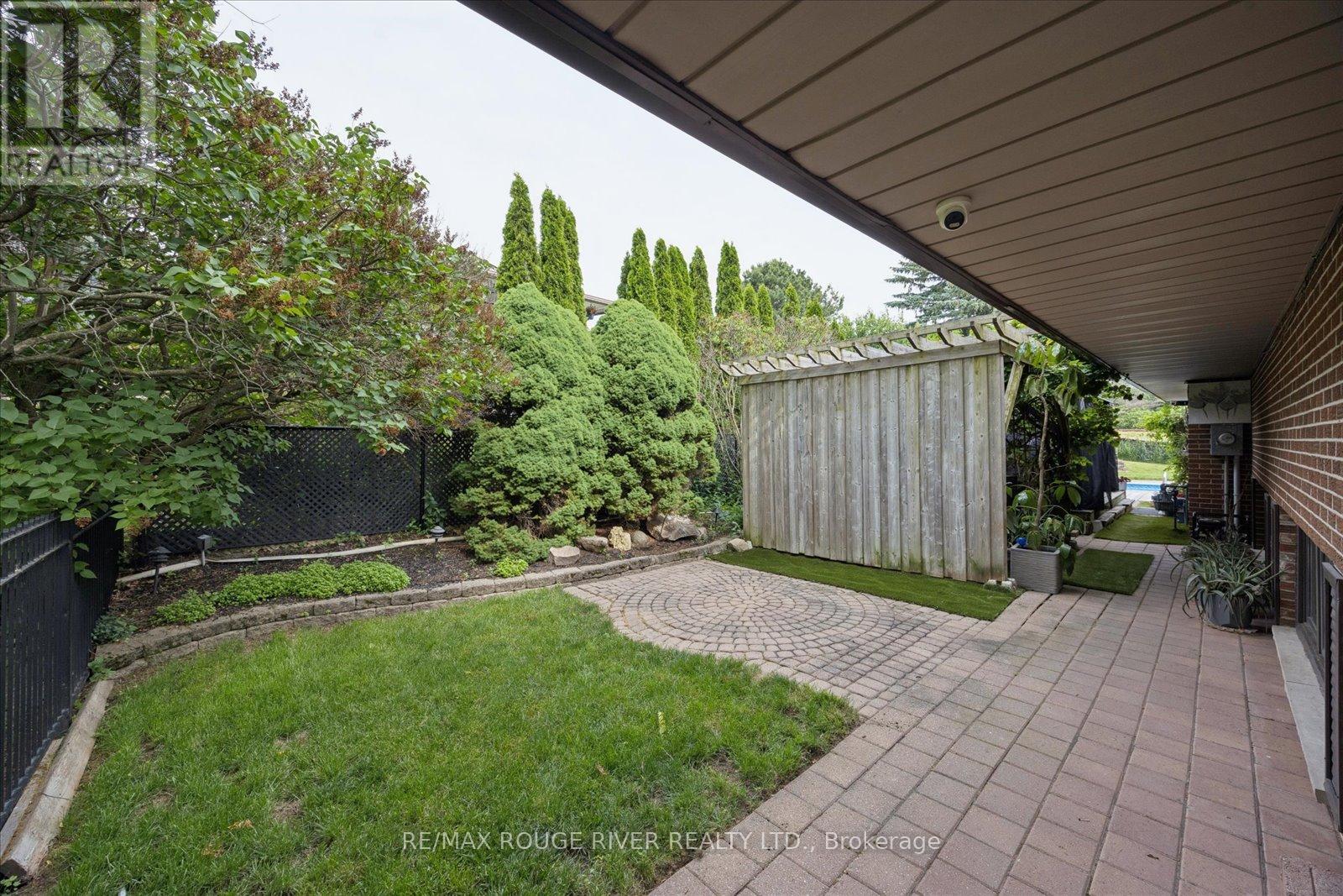 881 SWISS HEIGHTS DRIVE - 22