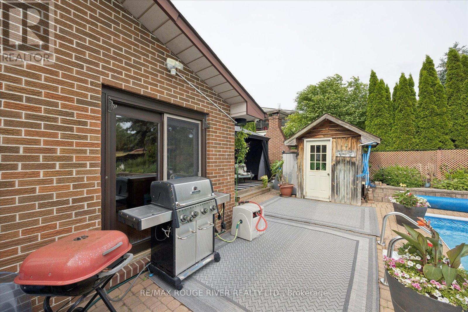 881 SWISS HEIGHTS DRIVE - 23