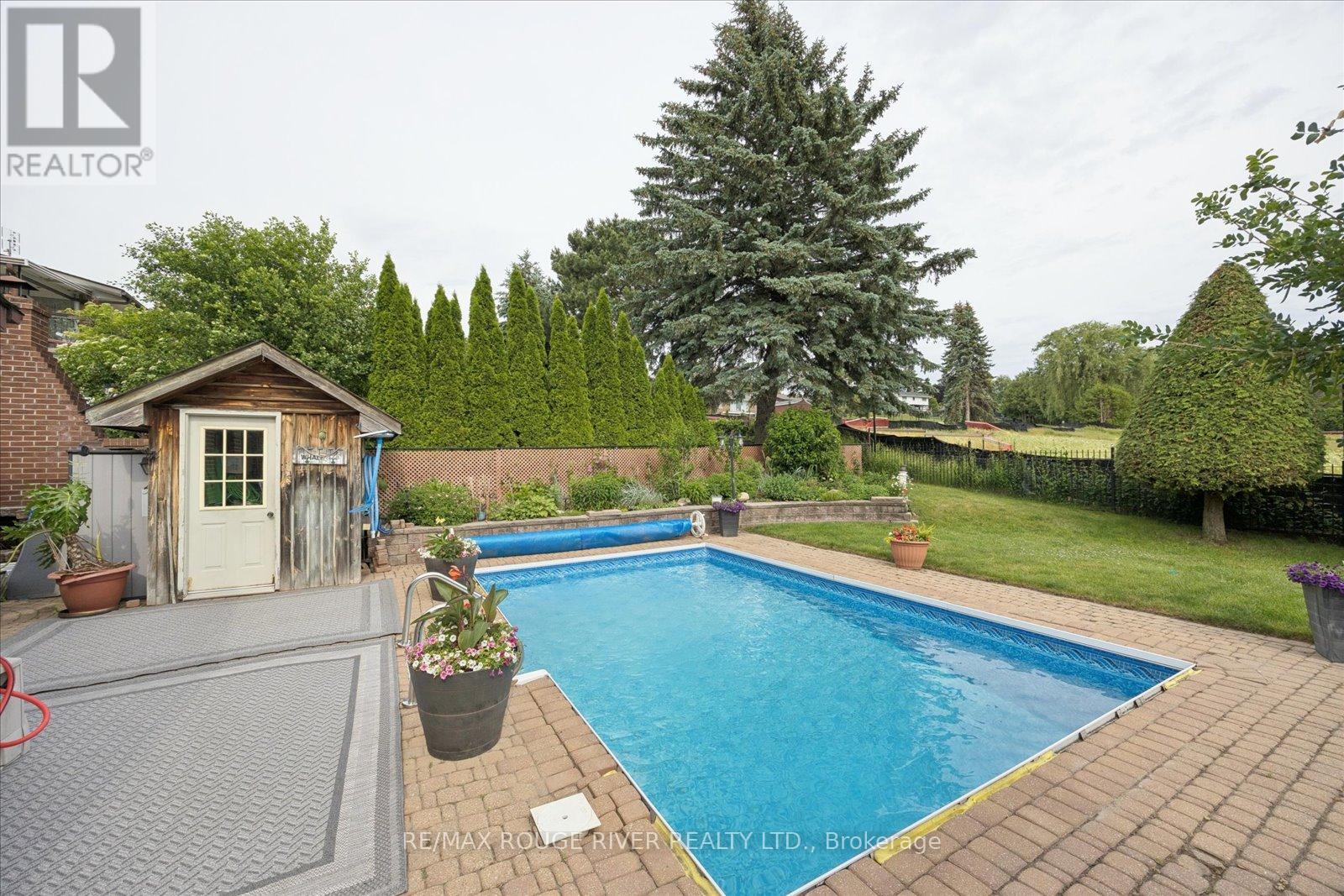 881 SWISS HEIGHTS DRIVE - 24