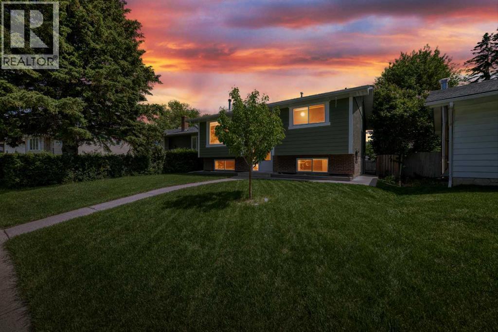 170 Lake Sylvan Close SE - 3