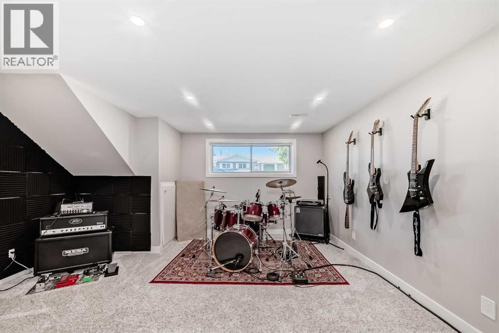 170 Lake Sylvan Close SE - 26