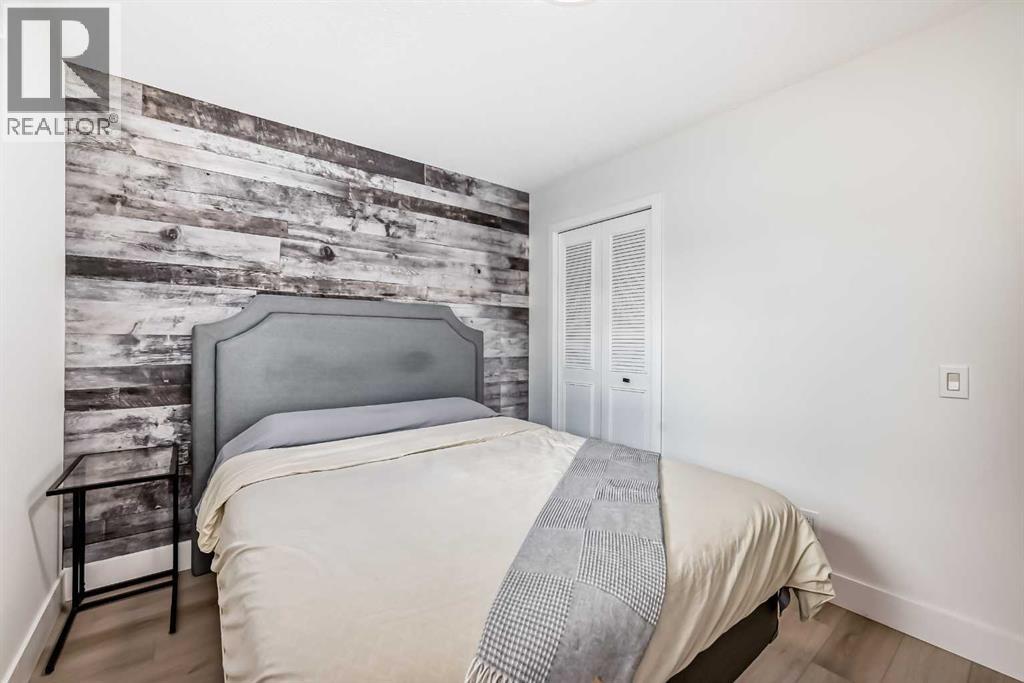 170 Lake Sylvan Close SE - 22