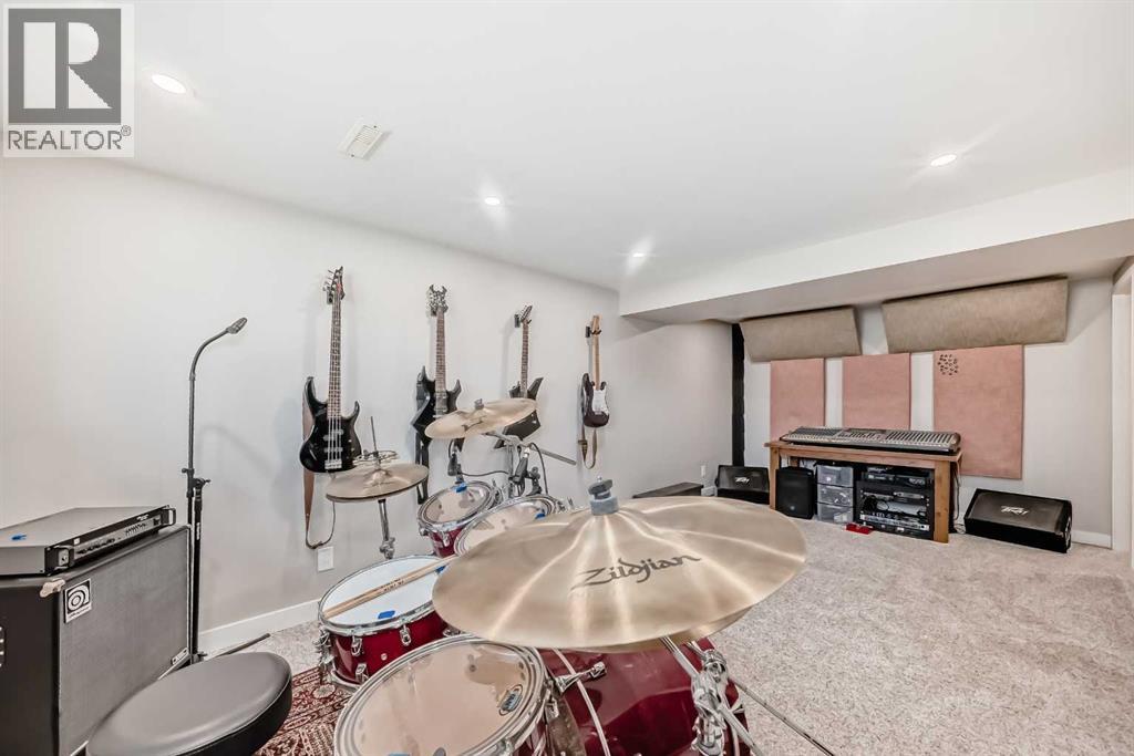 170 Lake Sylvan Close SE - 28