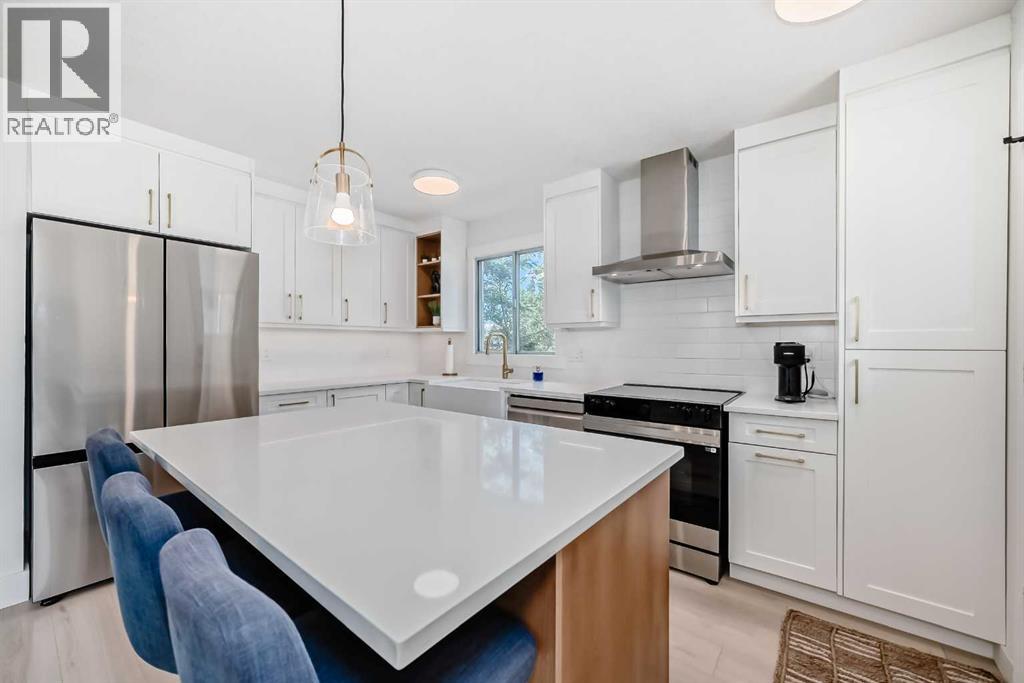 170 Lake Sylvan Close SE - 4