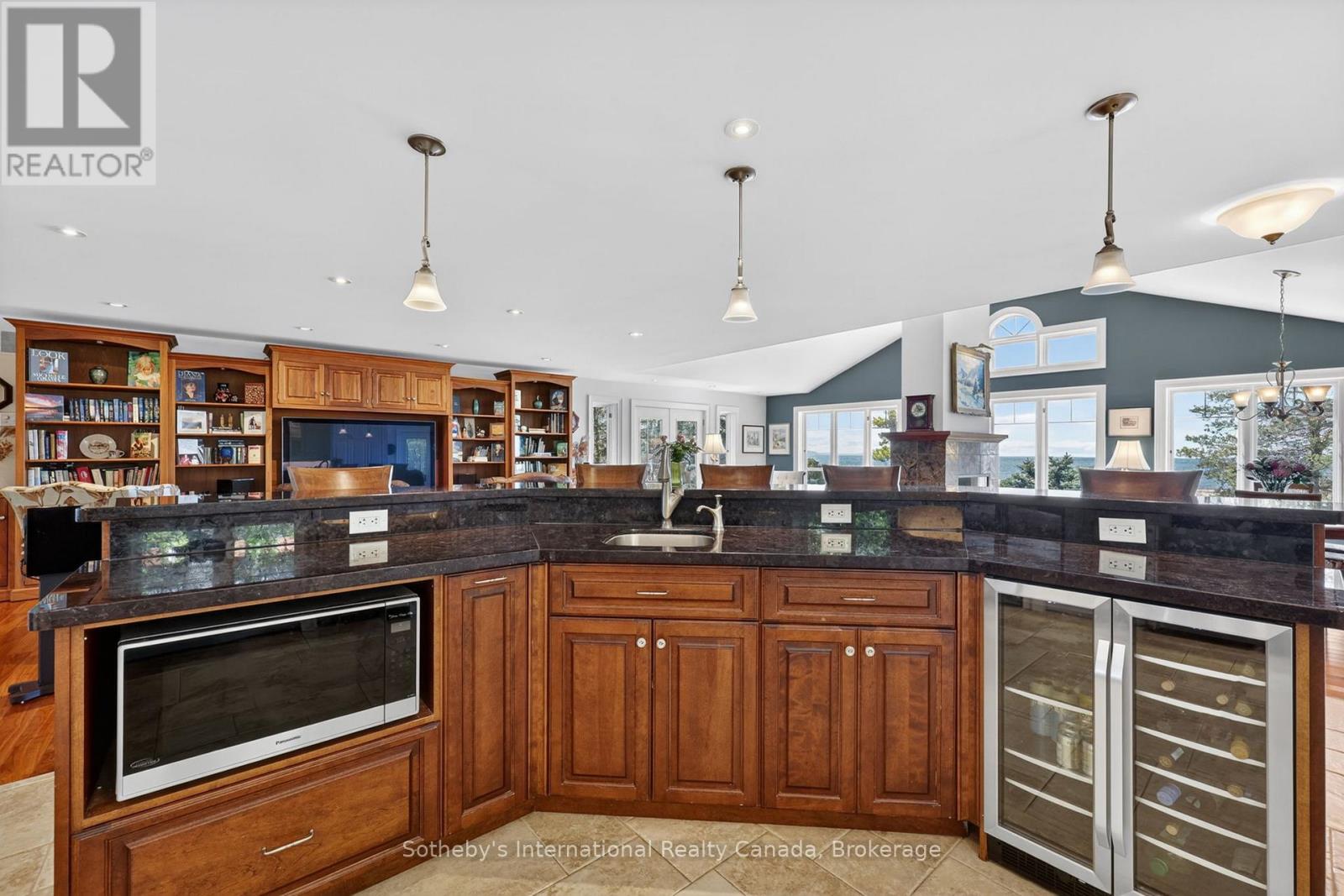 1036 RIVER ROAD E - 29