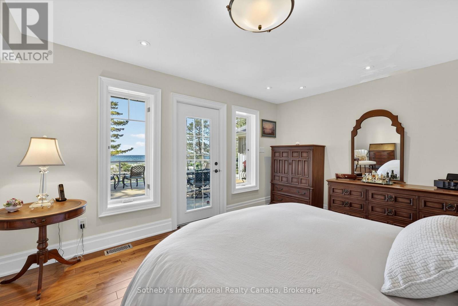 1036 RIVER ROAD E - 34