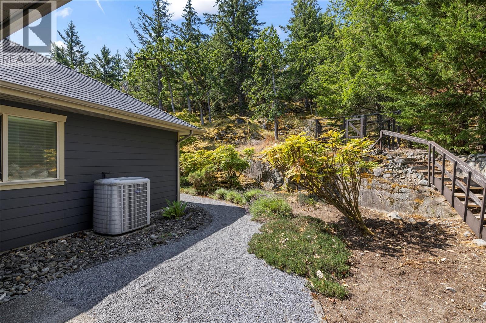 2227 Bonnington Dr, Nanoose Bay