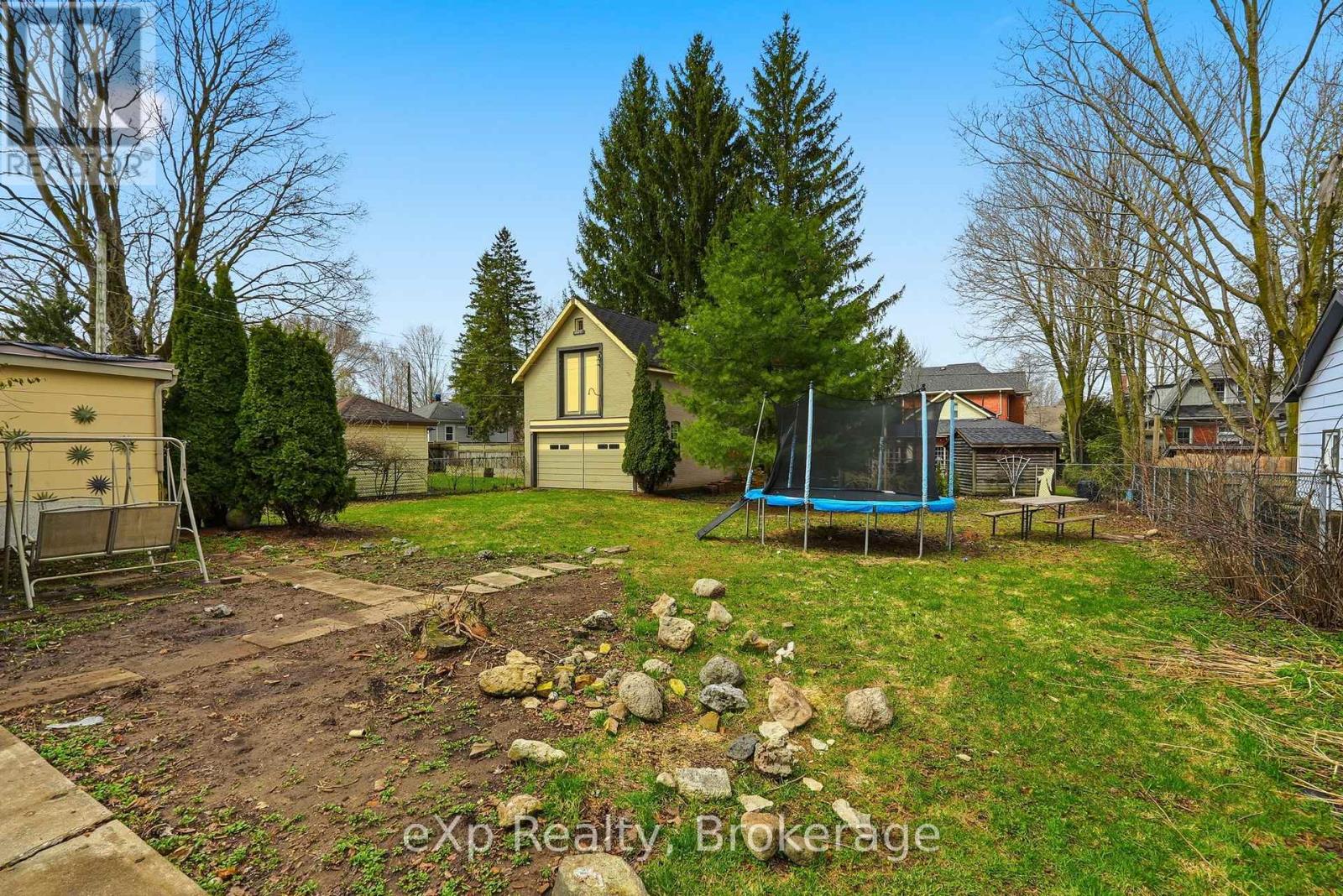 415 GIBSON STREET - 36