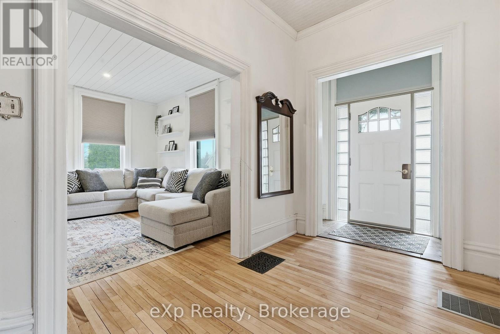 415 GIBSON STREET - 3