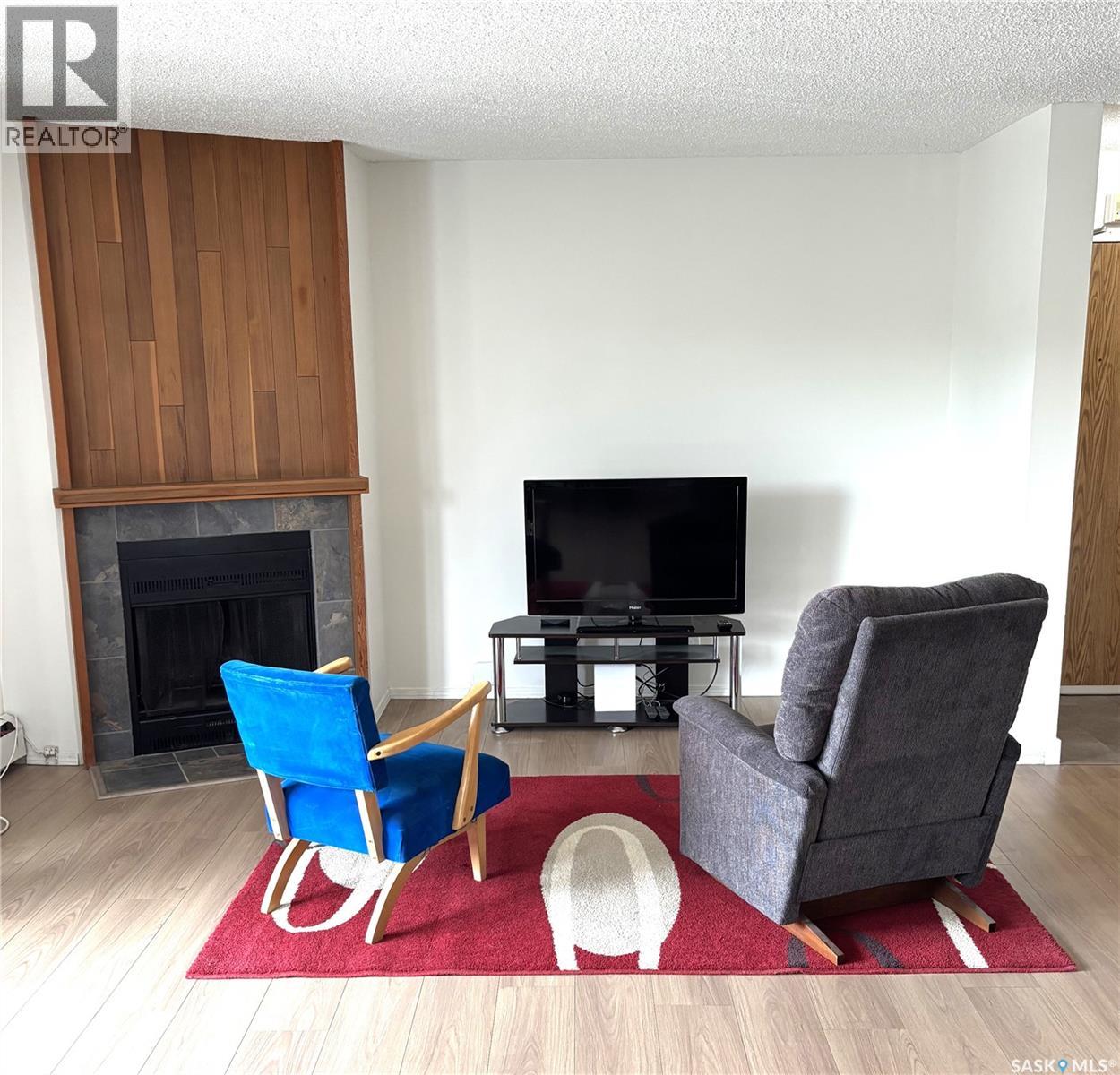 #202 385 Kingsmere BOULEVARD - 6