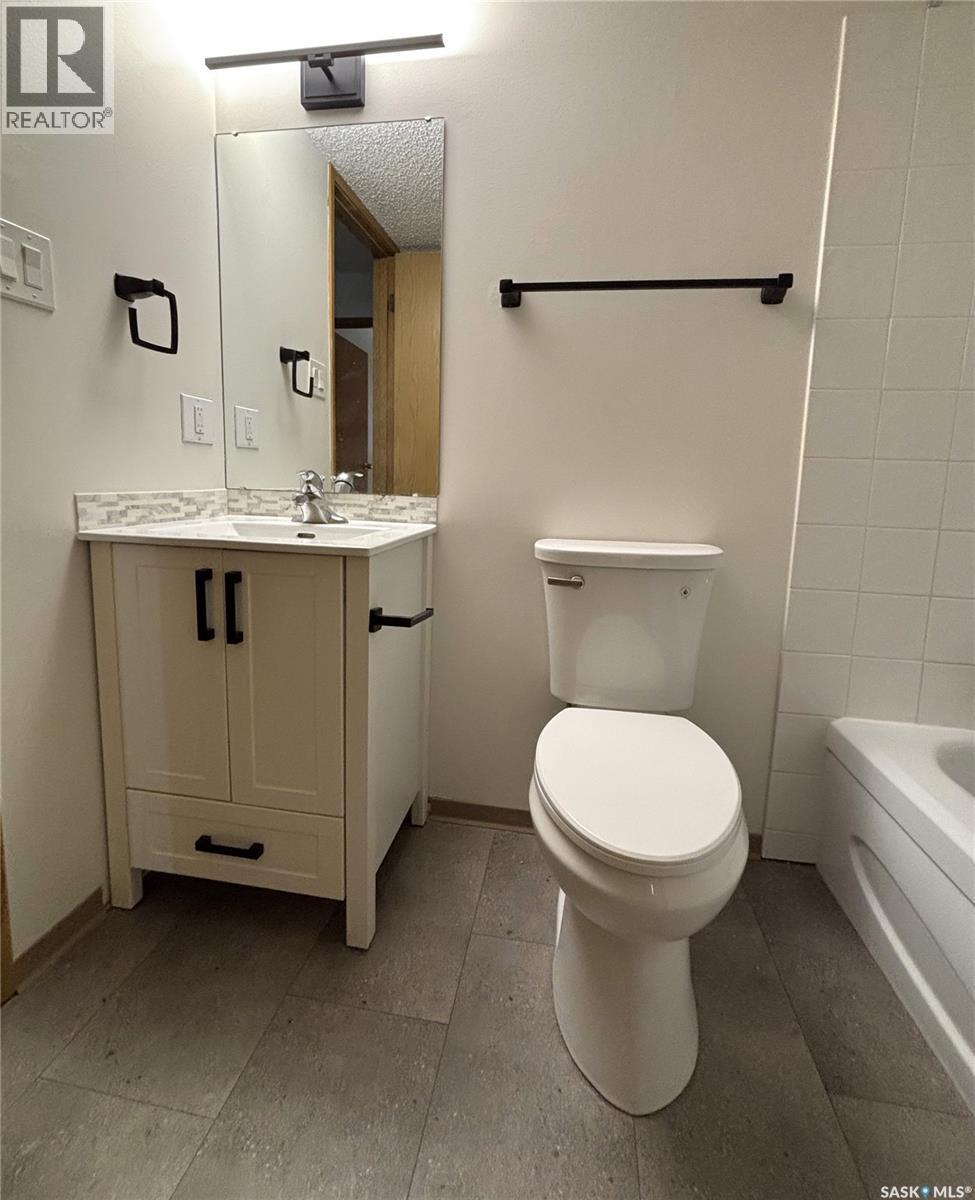 #202 385 Kingsmere BOULEVARD - 23
