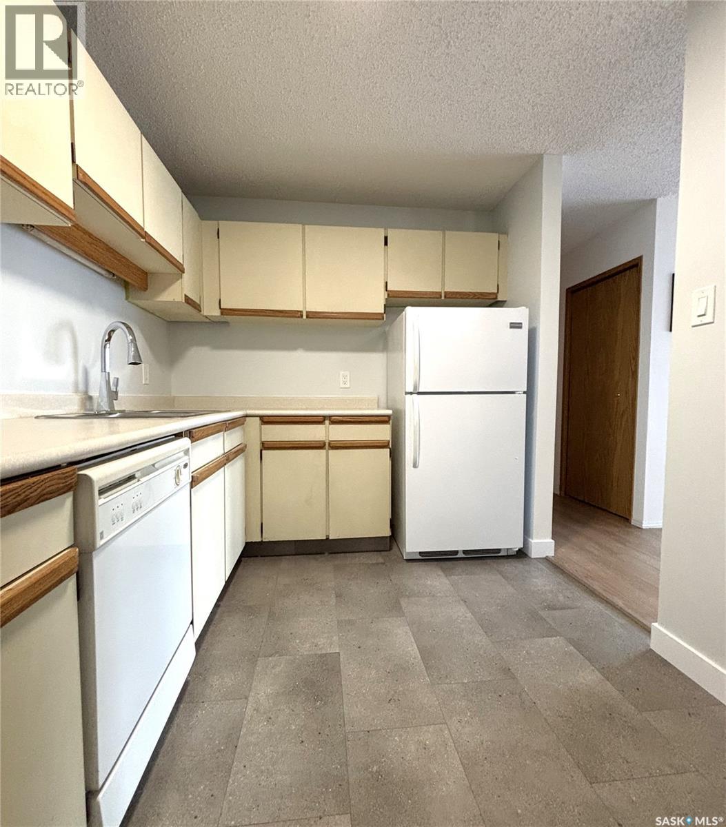 #202 385 Kingsmere BOULEVARD - 13