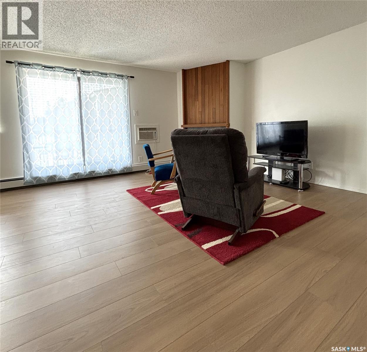 #202 385 Kingsmere BOULEVARD - 5