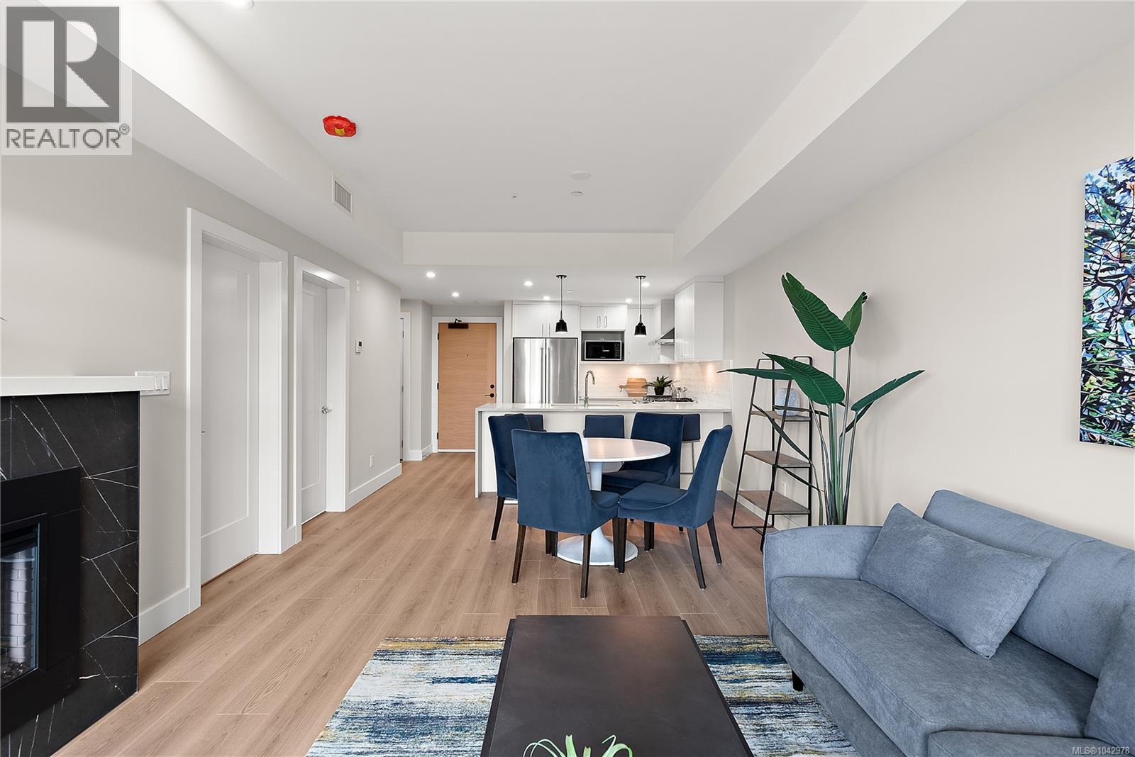 #403 2520 Hackett Cres - 9