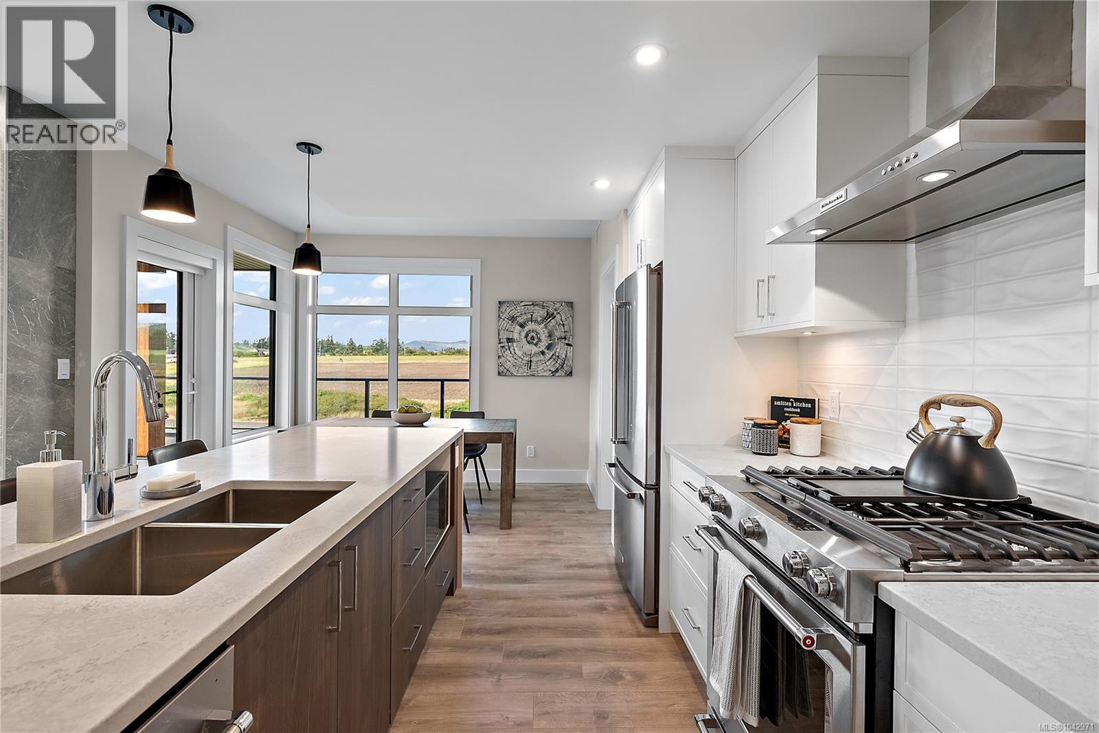 #602 2520 Hackett Cres - 10