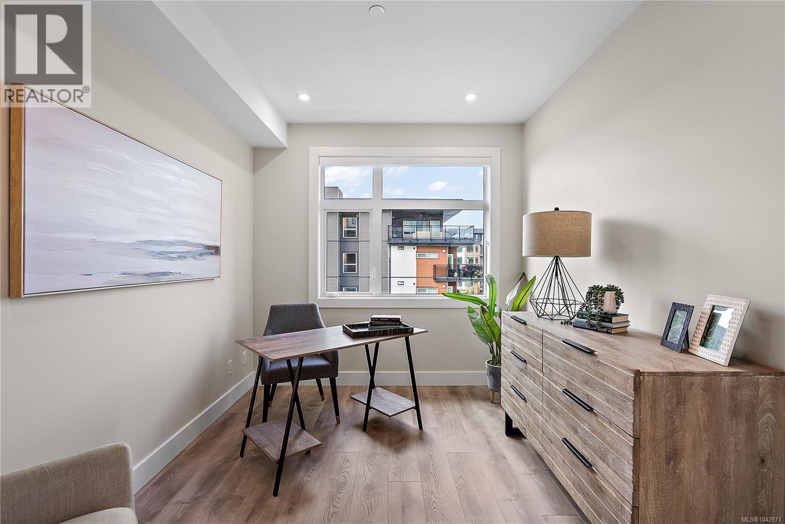 #602 2520 Hackett Cres - 23