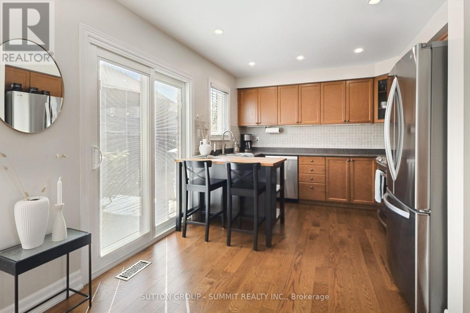 2163 SUTTON DRIVE - 11