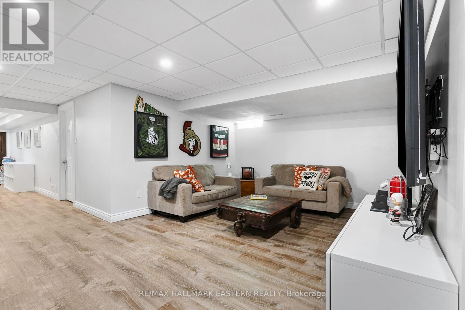 15 RAVENSCROFT ROAD - 35