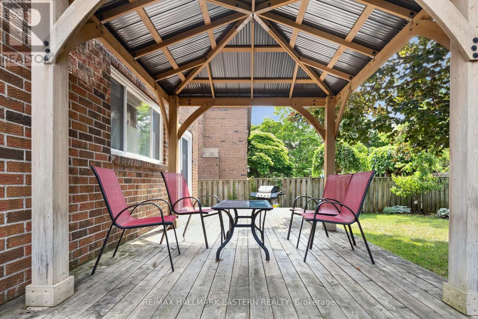 15 RAVENSCROFT ROAD - 41