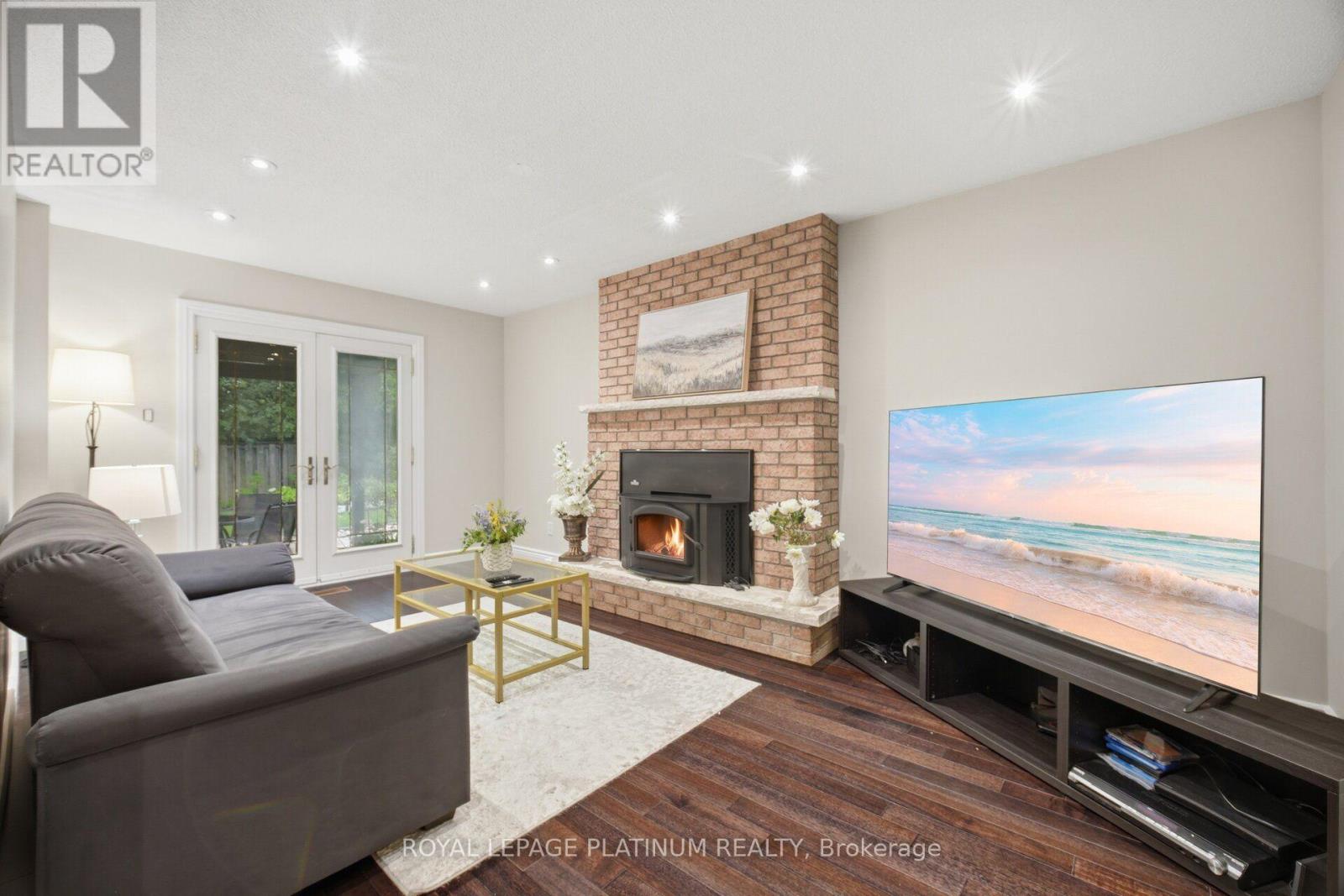 2542 POLLARD DRIVE - 12