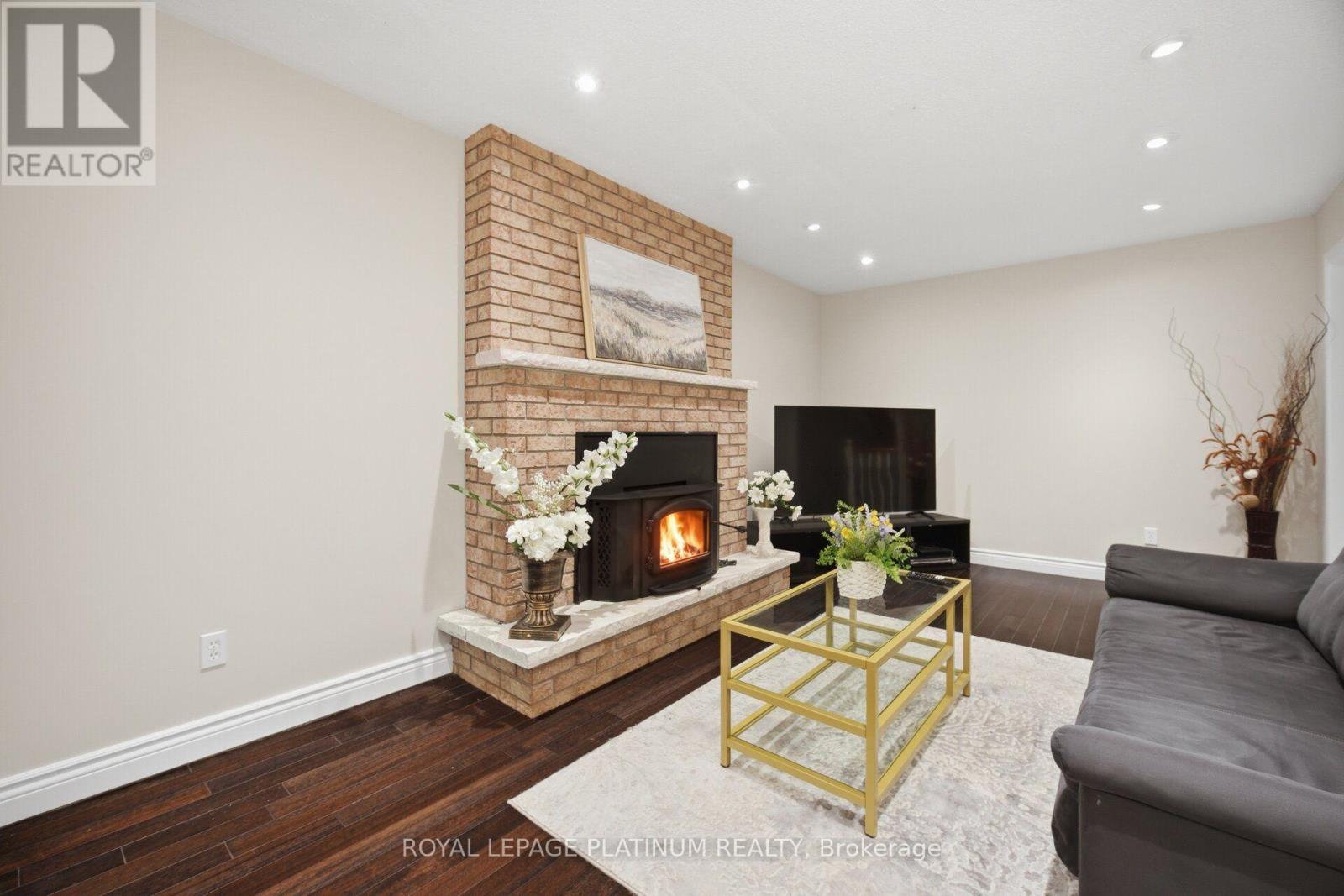 2542 POLLARD DRIVE - 14