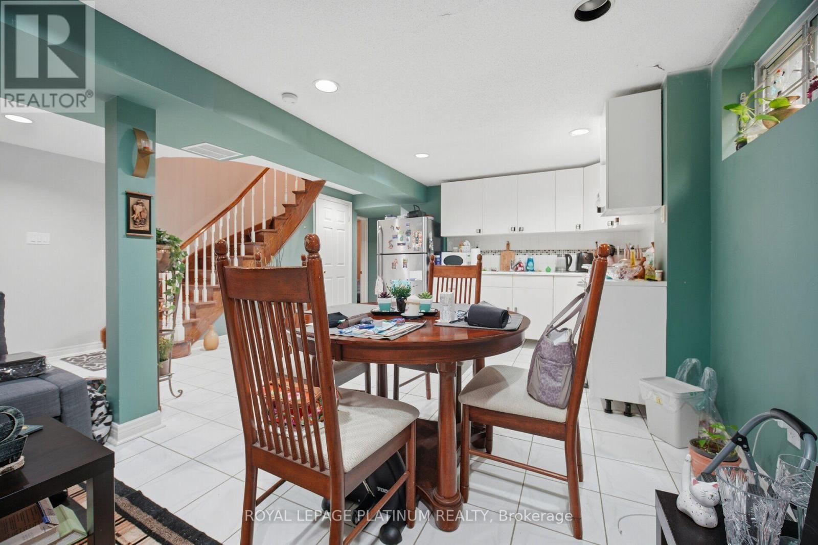 2542 POLLARD DRIVE - 37