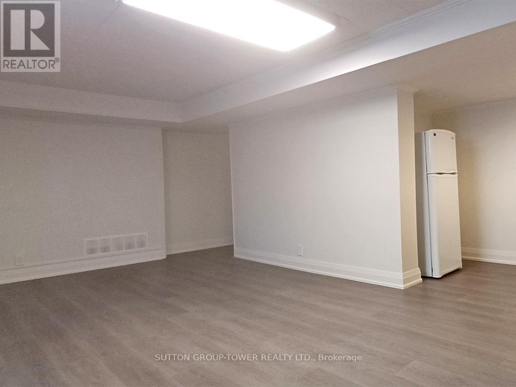 59 DALBEATTIE AVENUE - 32