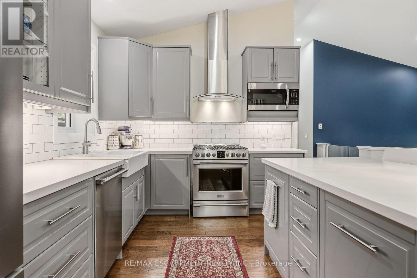 715 DRURY LANE - 12