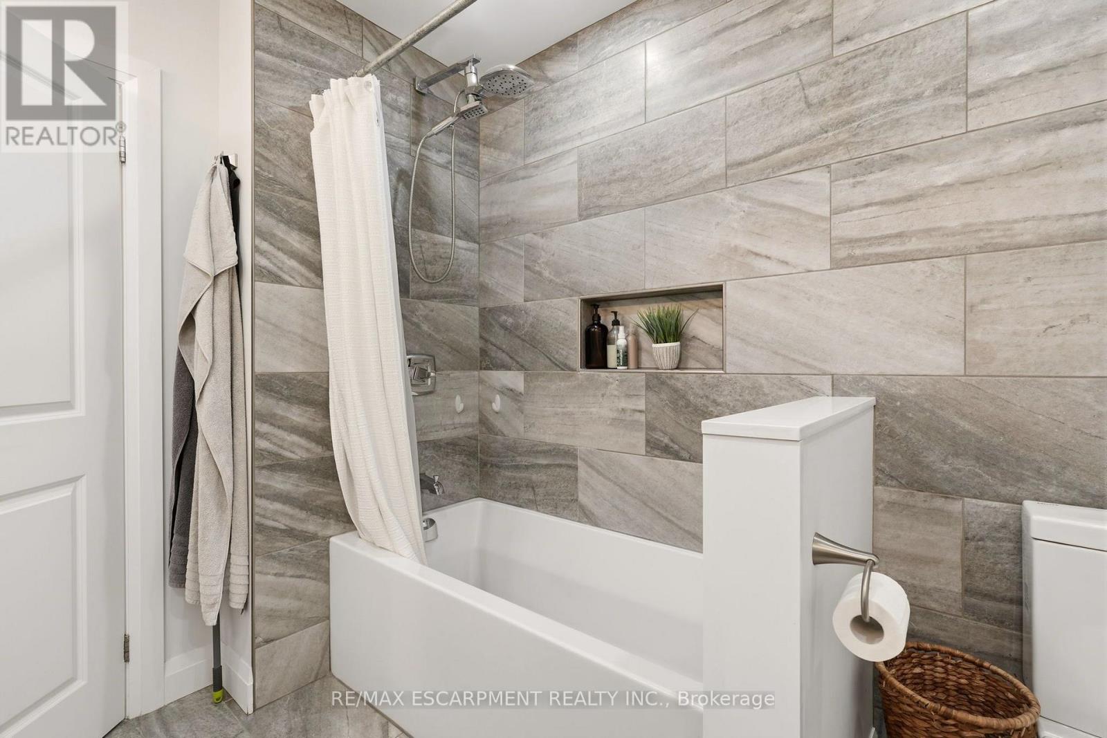 715 DRURY LANE - 28