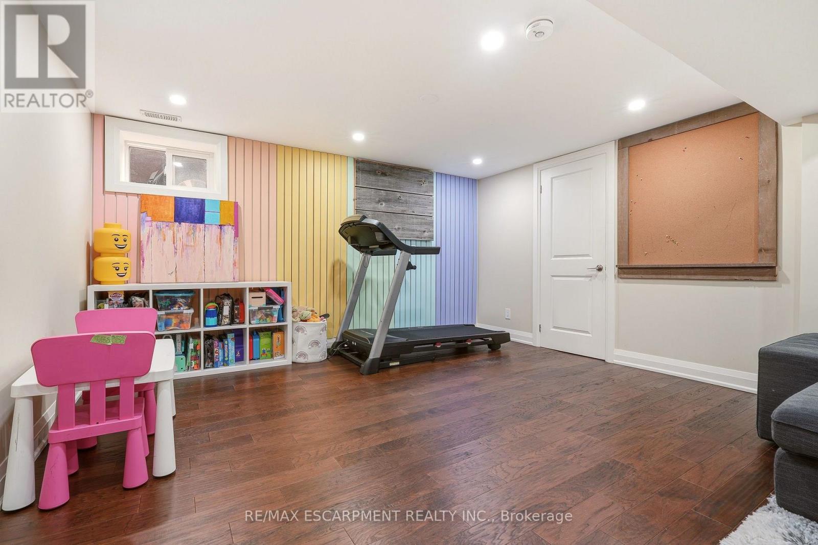 715 DRURY LANE - 36