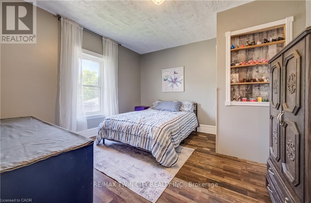 290 TURNBERRY STREET - Image 28