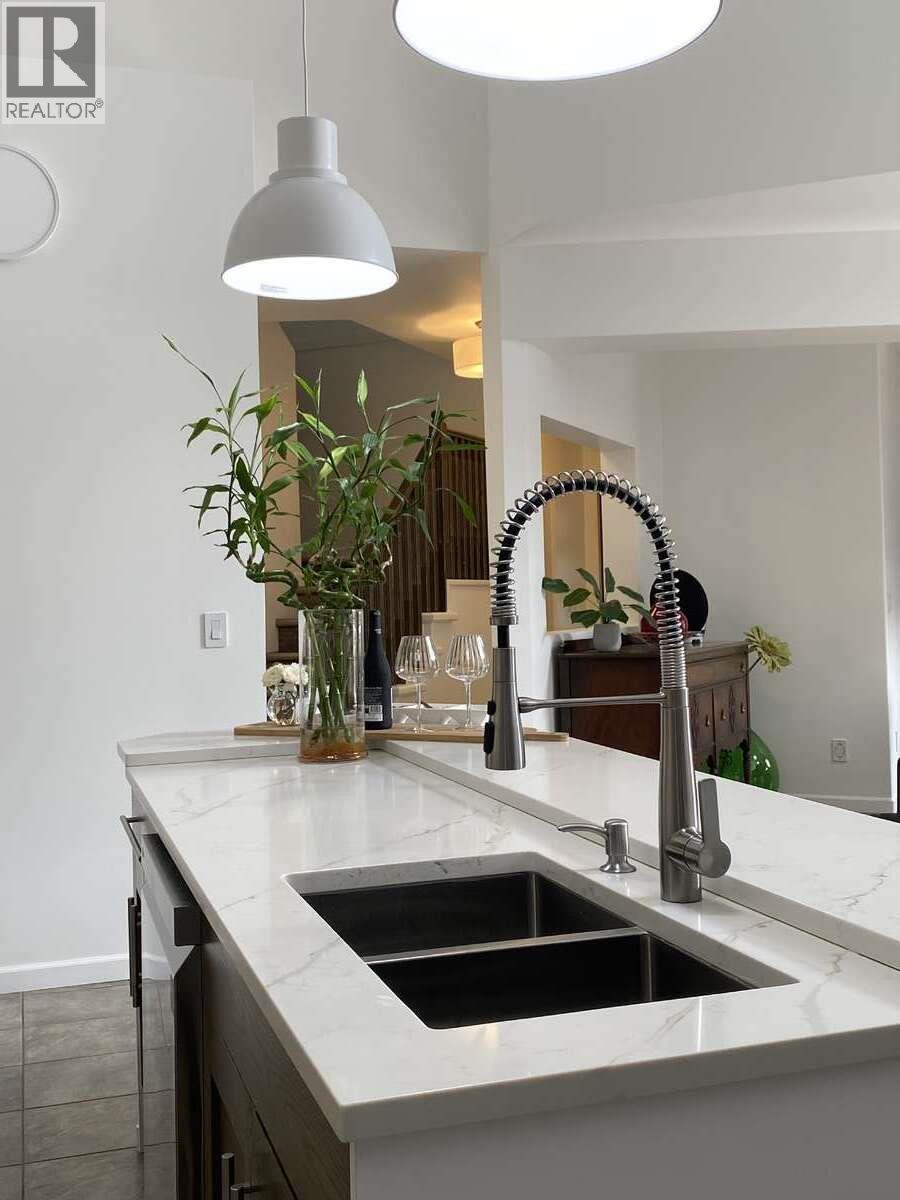#307 1905 Pandosy Street - Image 5