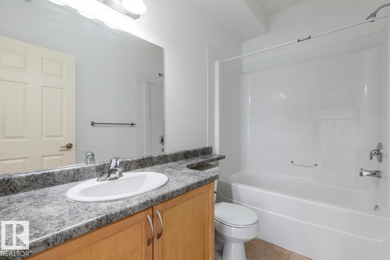 #407 5 PERRON ST - 19