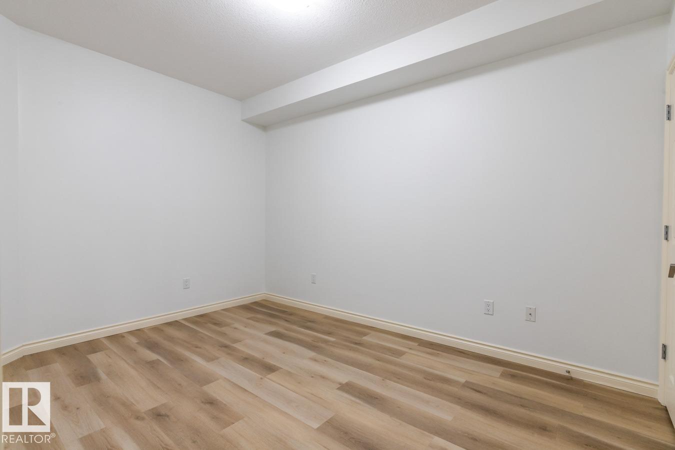 #407 5 PERRON ST - 21