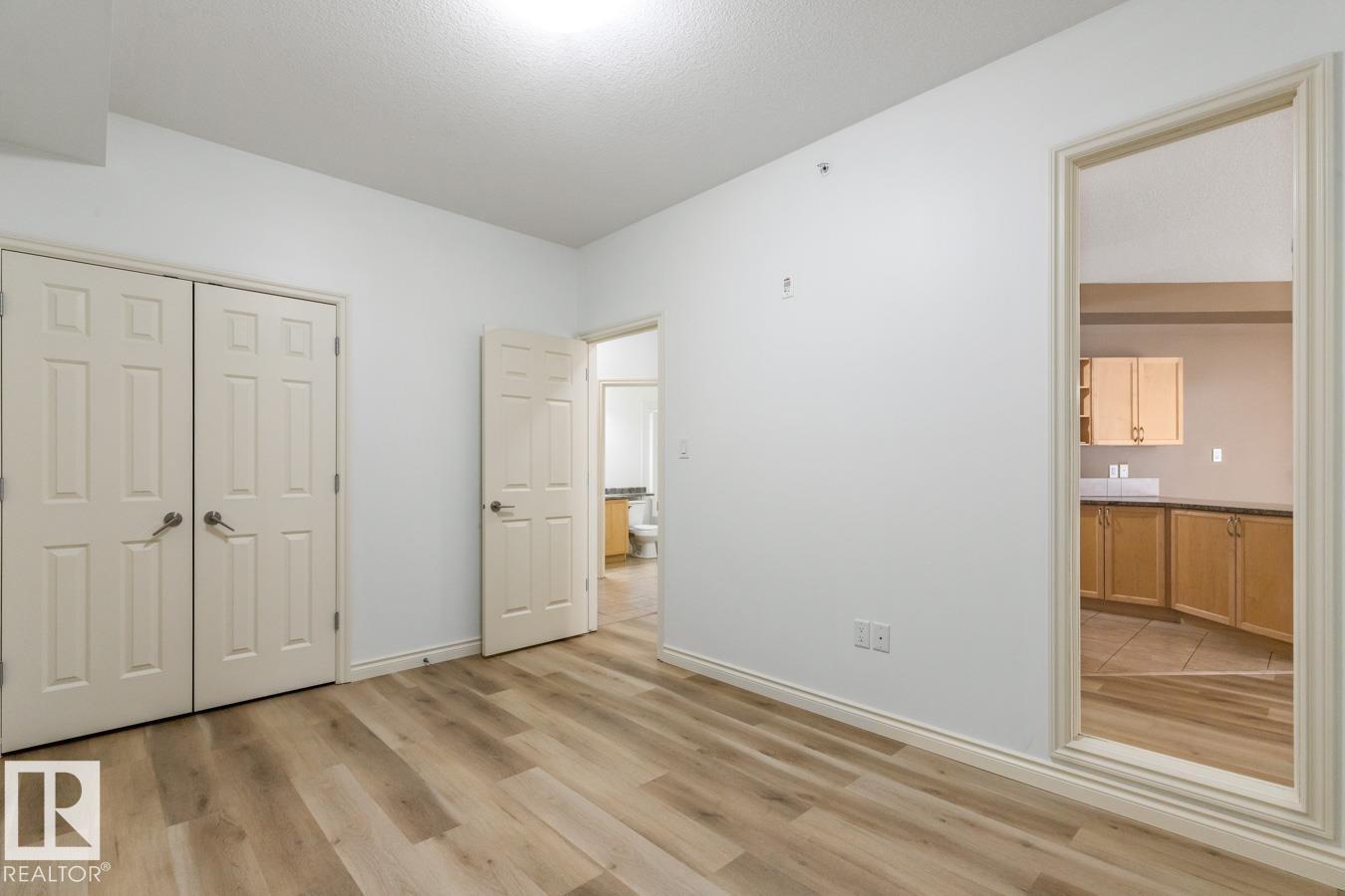 #407 5 PERRON ST - 22
