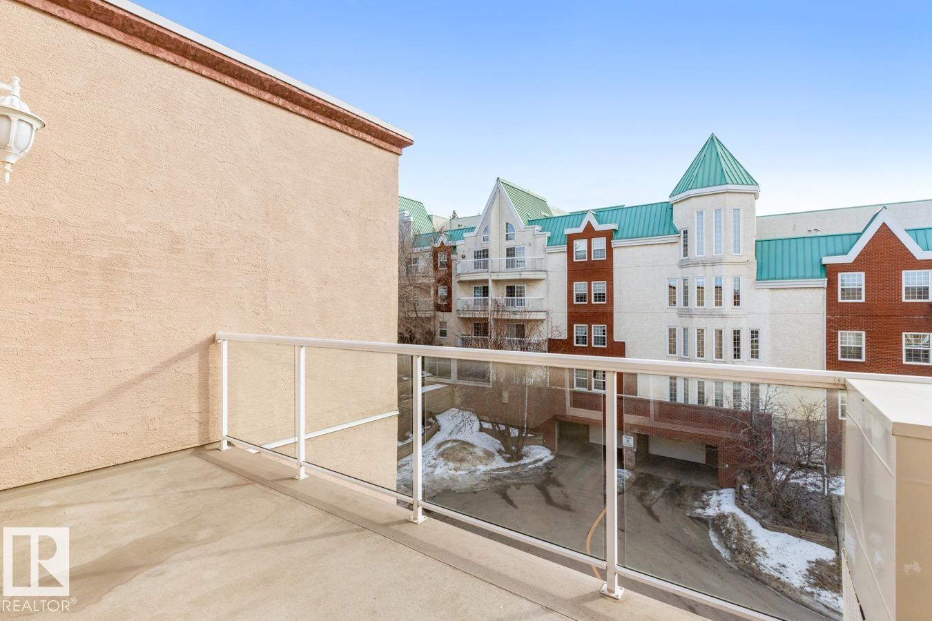 #407 5 PERRON ST - 27