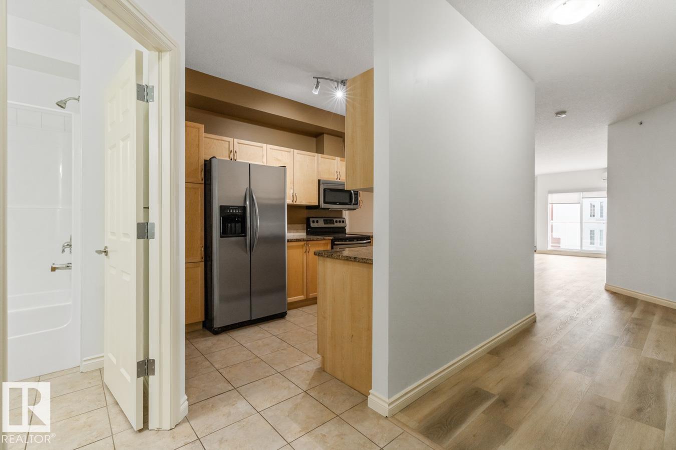 #407 5 PERRON ST - 4