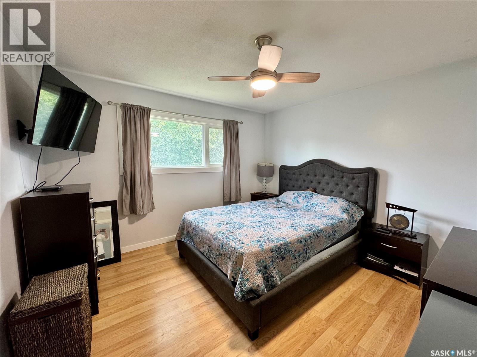 553 26th STREET E - Image 6