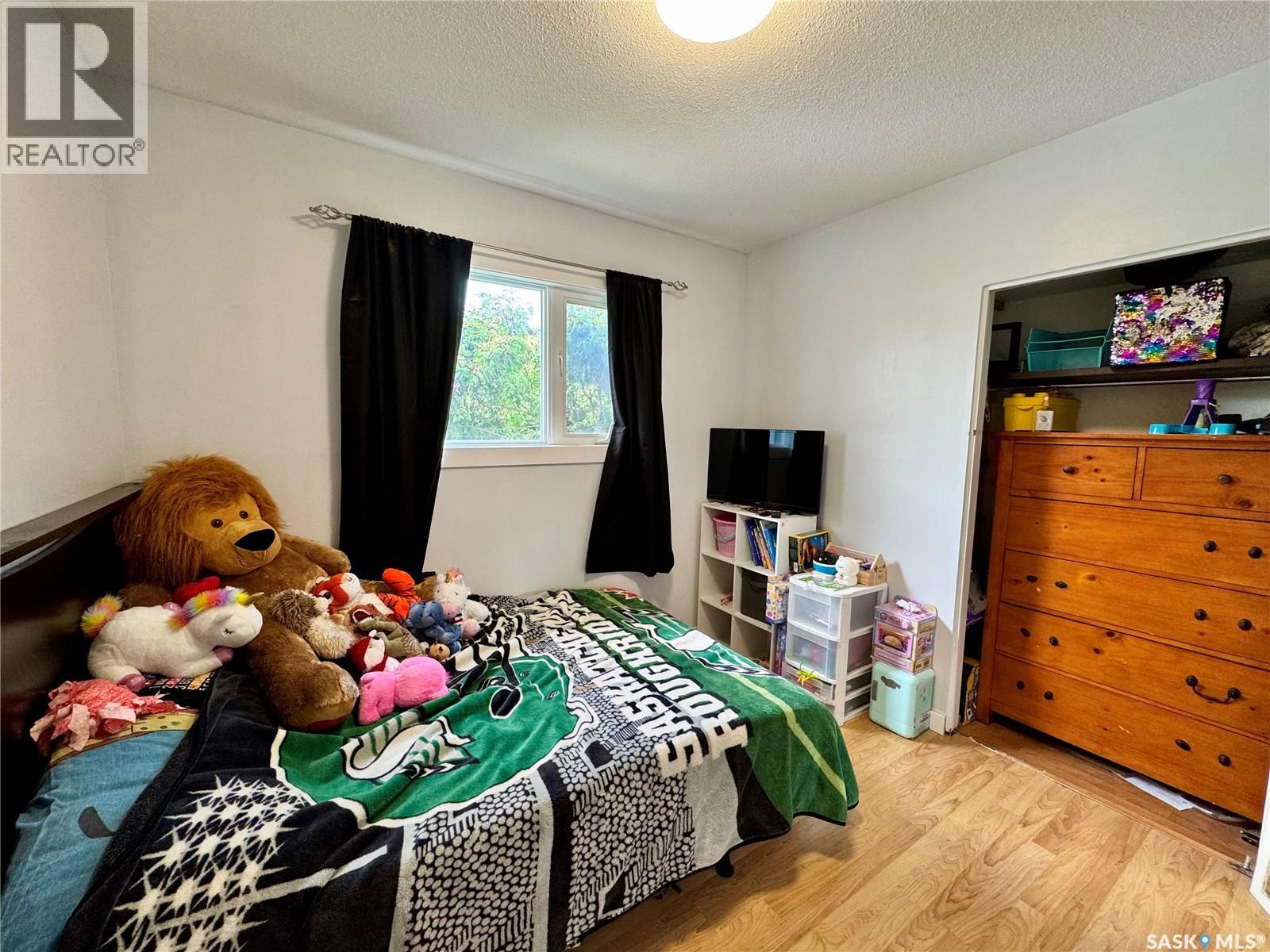 553 26th STREET E - Image 7